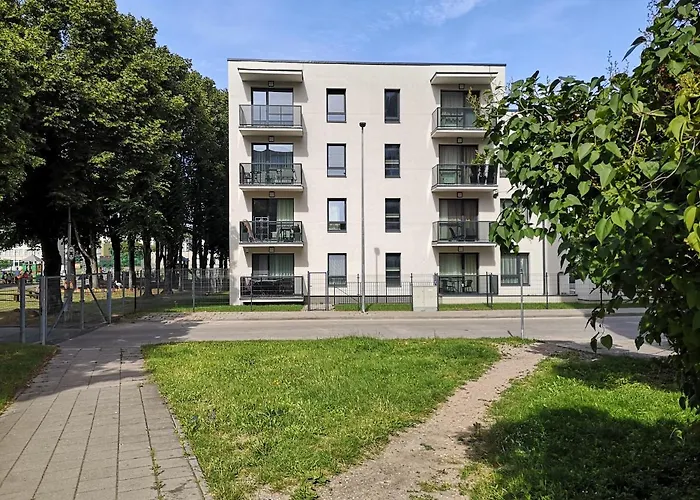 By The Linden Trees Apartmán *