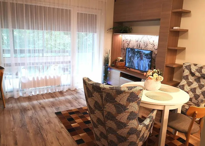 Apartmán By The Linden Trees