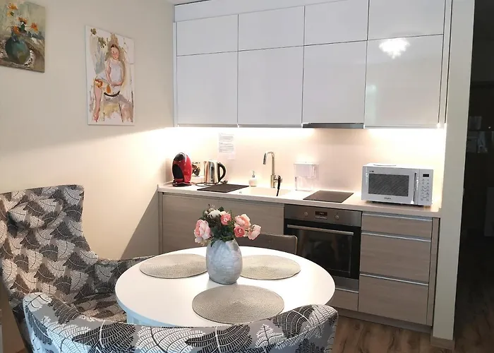 By The Linden Trees *