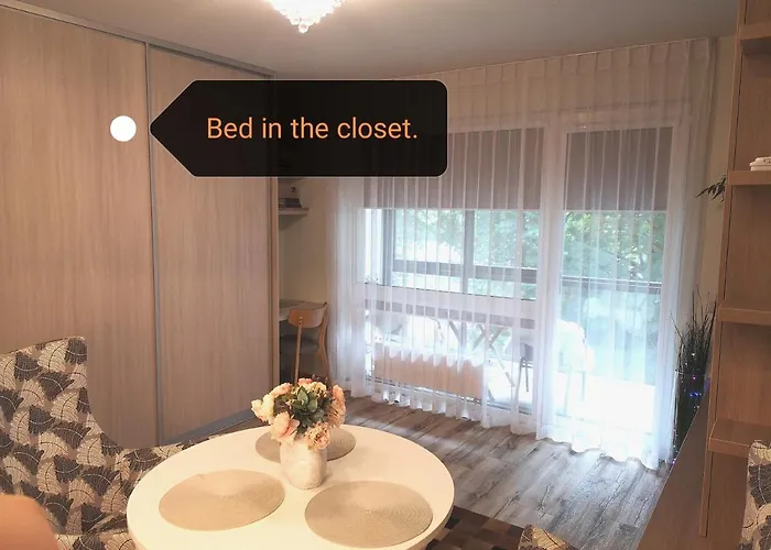 Apartmán By The Linden Trees *