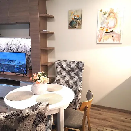 By The Linden Trees Apartament *