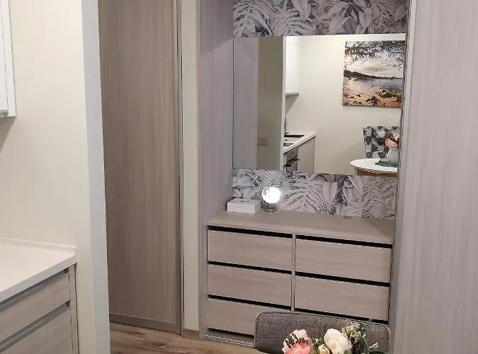 By The Linden Trees * וילנה